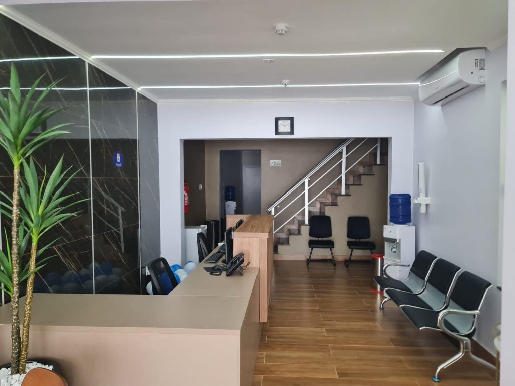 Entrada casa de apoio